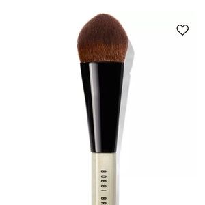 *NEW* Bobbi Brown Precise Buffing Brush